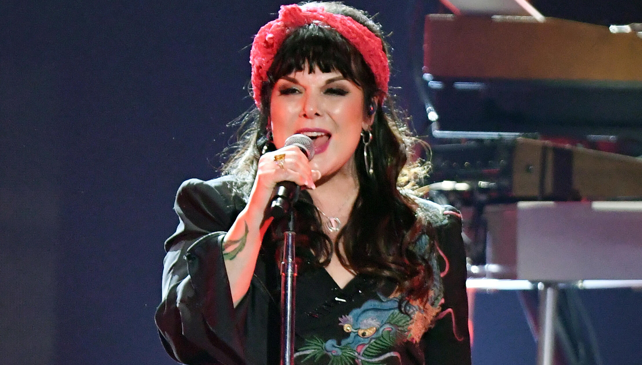 Ann Wilson Says Heart Will Definitely Return For Anniversary Tour In 2023 Iheart 