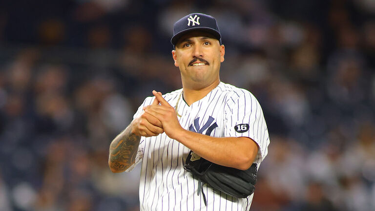 Yankees pitcher Nestor Cortes proposes to girlfriend during All