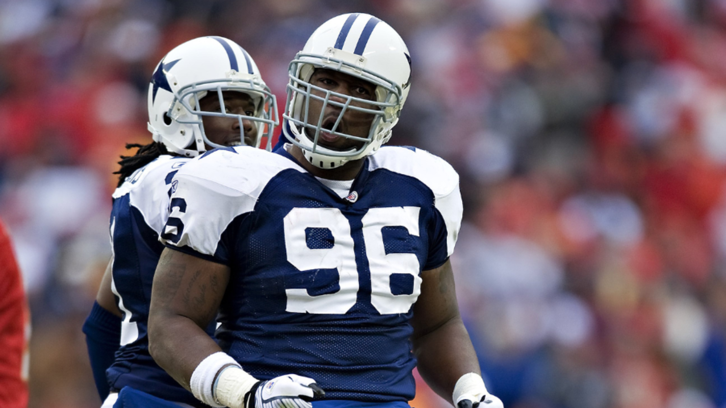 Cowboys unveil throwback white helmet to be worn on Thanksgiving