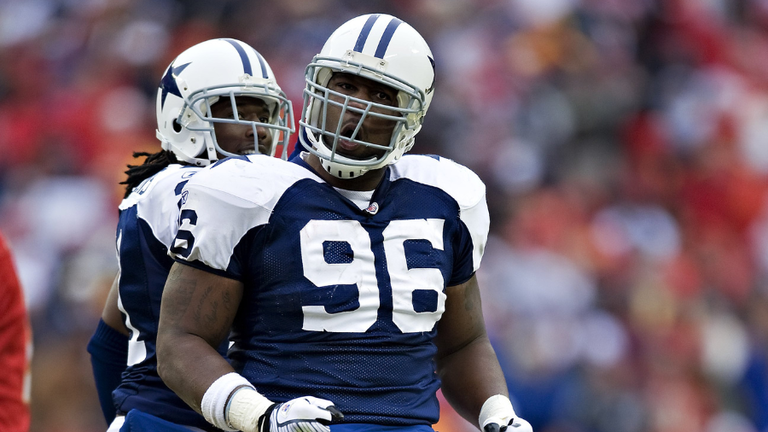 Dallas Cowboys bringing back throwback uniforms and white helmets