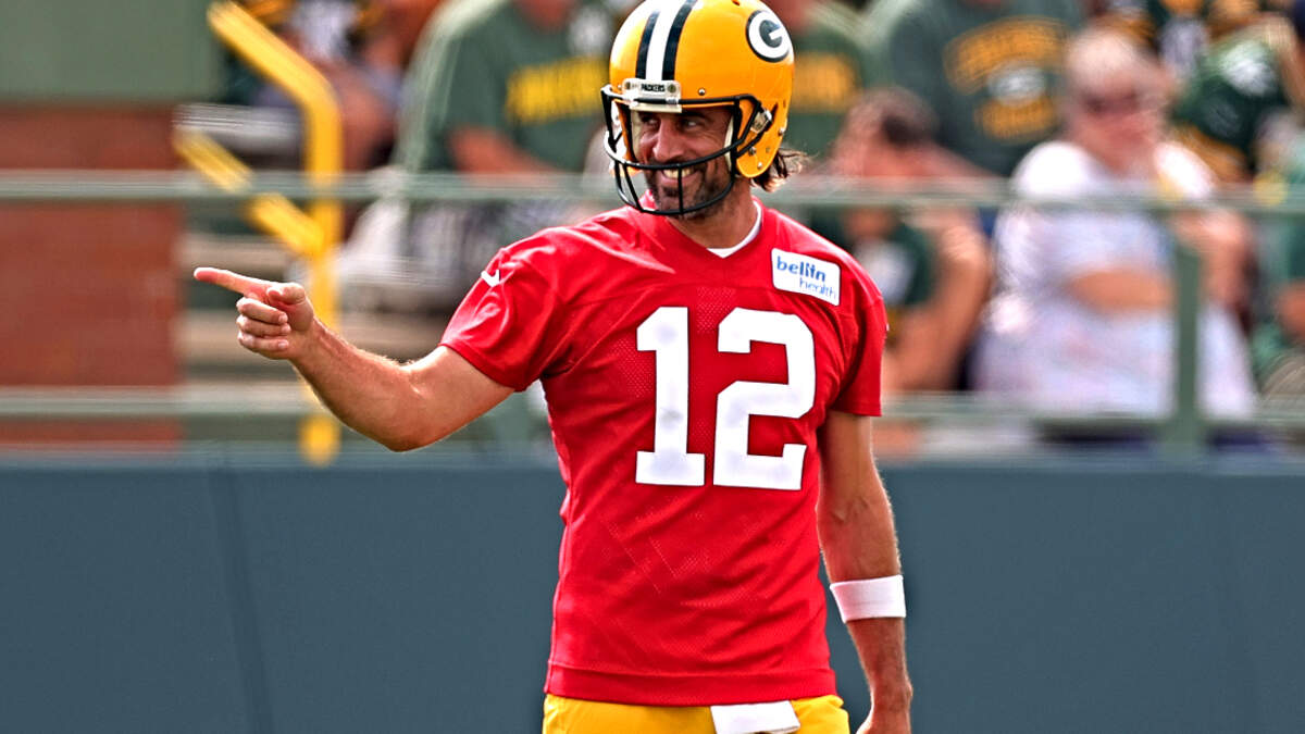 Aaron Rodgers Is Dressing Like the Cameron Poe of Packers Training Camp