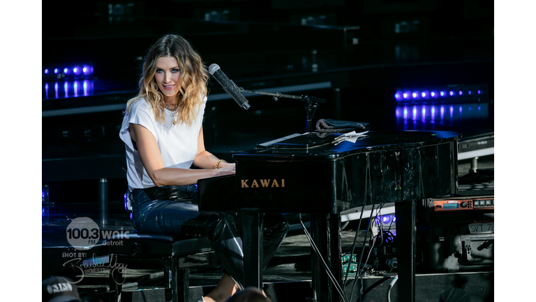 Delta Goodrem in concert
