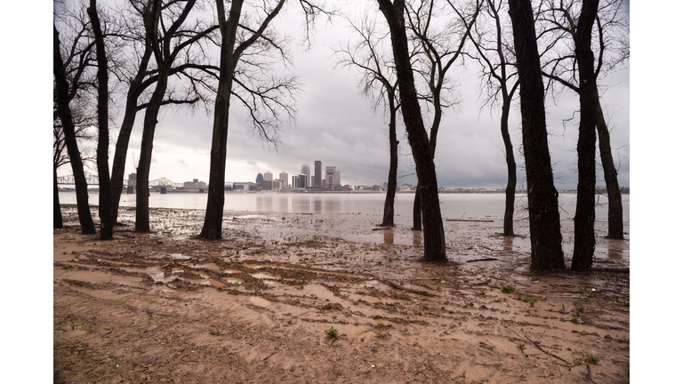 Ohio River Riverbanks Overflowing Louisville Kentucky Flooding