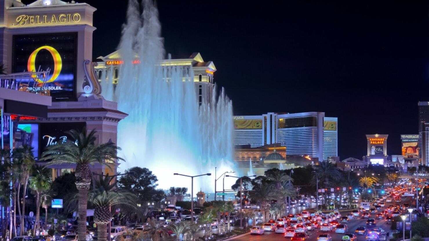 Beautiful Young Girl Background the Famous Hotel in Las Vegas, Standing in  the Busy City. Famous Tourist Attraction in Stock Photo - Image of lady,  water: 284915112