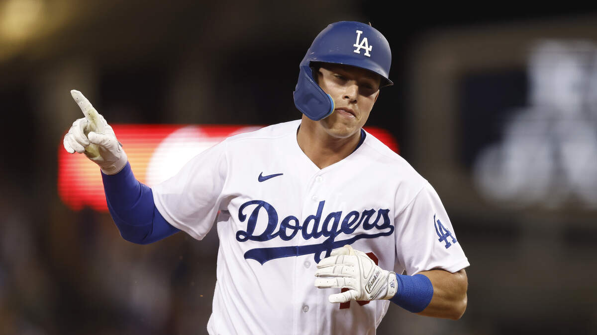 Seattle Mariners Trade For Jake Lamb From Dodgers