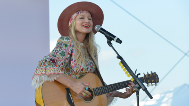 Jewel Shares Video Saying Her Tour Bus Caught On Fire: 'Everybody Is Safe'