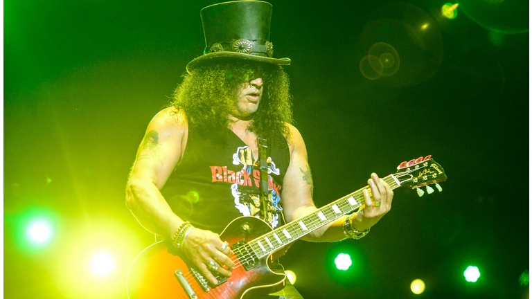 Slash says he's not in favour of a Guns N' Roses biopic