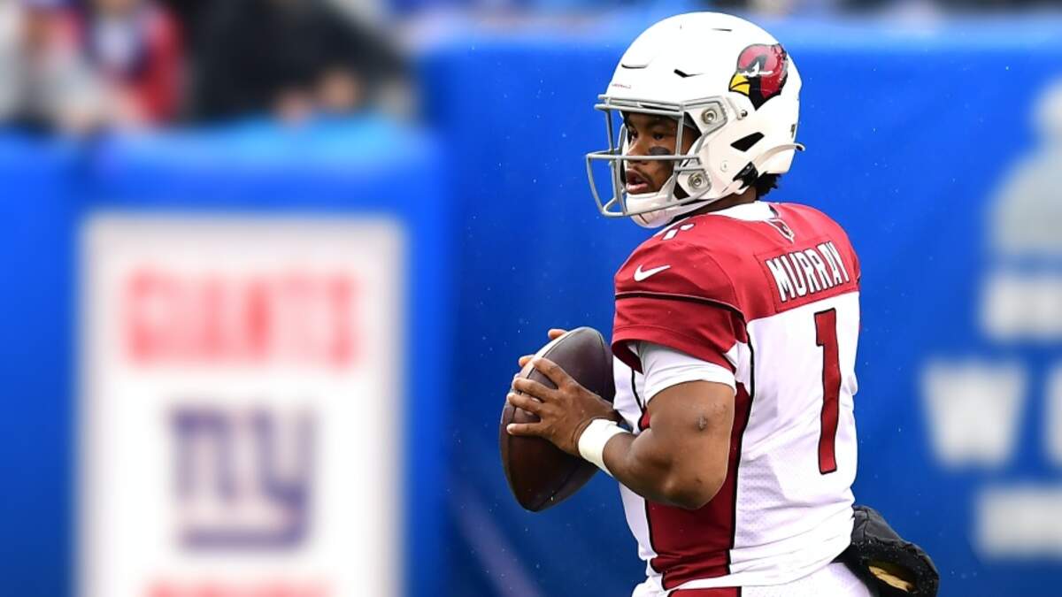 Kyler Murray gives young fan signed jersey after boy had one stolen