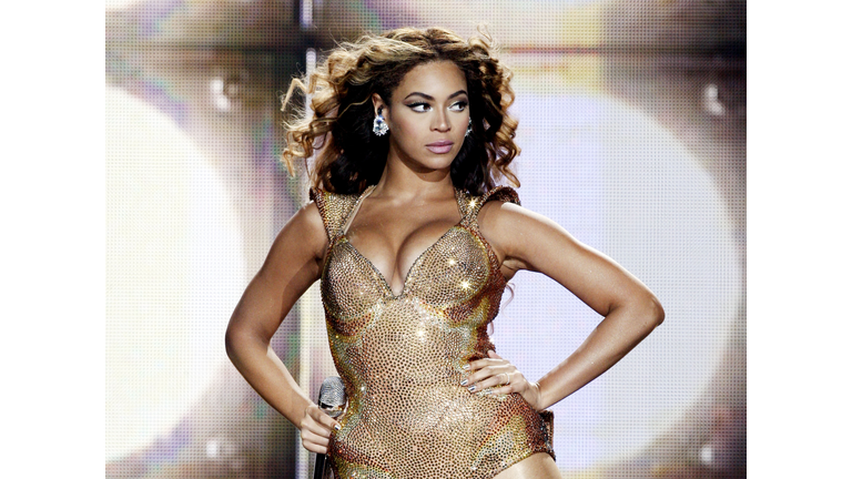 Beyonce Performs at The Staples Center