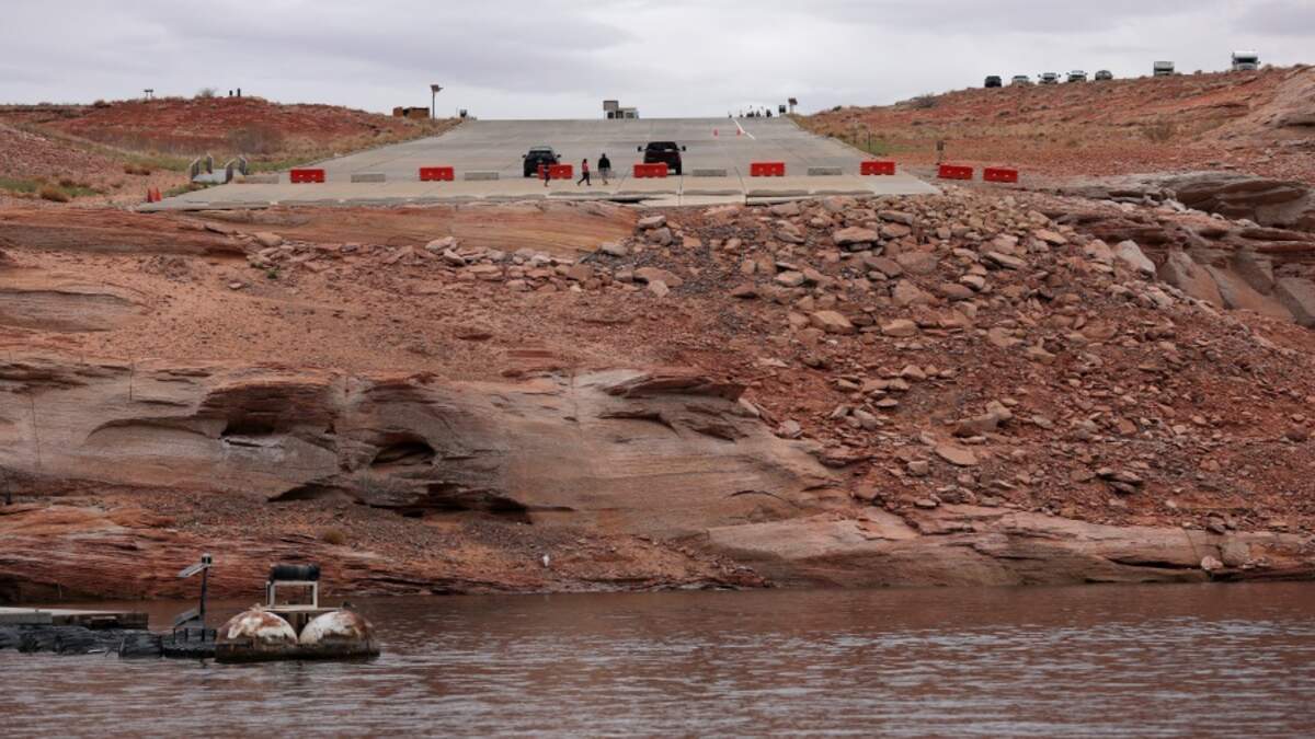 This Lake Powell Boat Ramp Is Now A 50Foot Drop To The Rocks Below