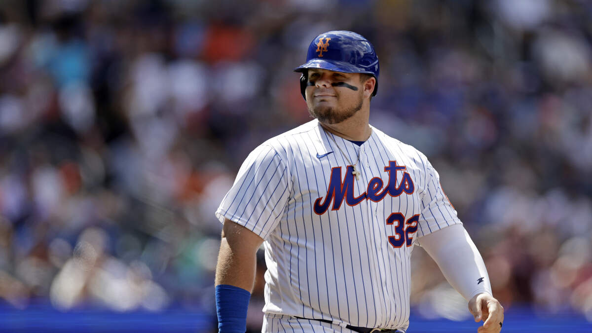 New York Mets Slugger Daniel Vogelbach Goes Viral For