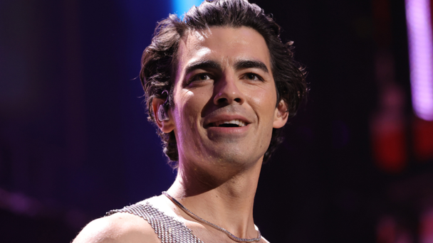 Joe Jonas' Take On The Viral 'Teenage Dirtbag' Trend Is A Must-See