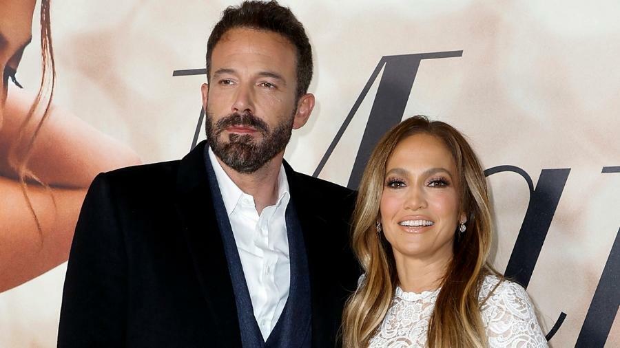 Watch Jennifer Lopez Perform New Song For Ben Affleck At Their Wedding   62fbb8671220639841315dcf