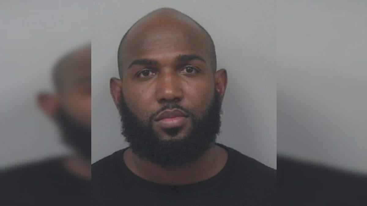 Braves star Marcell Ozuna arrested for strangling wife, throwing