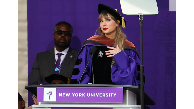 Taylor Swift Delivers New York University 2022 Commencement Address