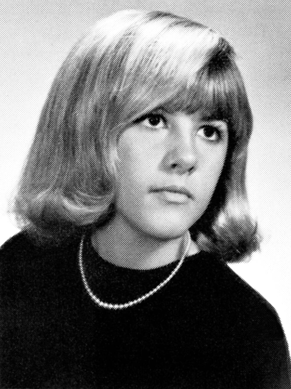 Before They Were Famous: 58 Celebrity Yearbook Photos You Have To See ...