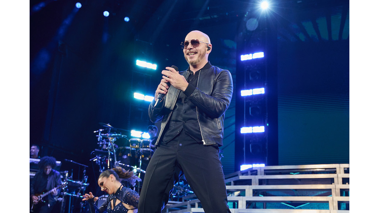 Pitbull "Can't Stop Us Now" Summer Tour - Toronto, ON