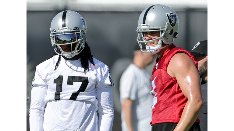 Raiders' Davante Adams says he and Derek Carr 'almost died