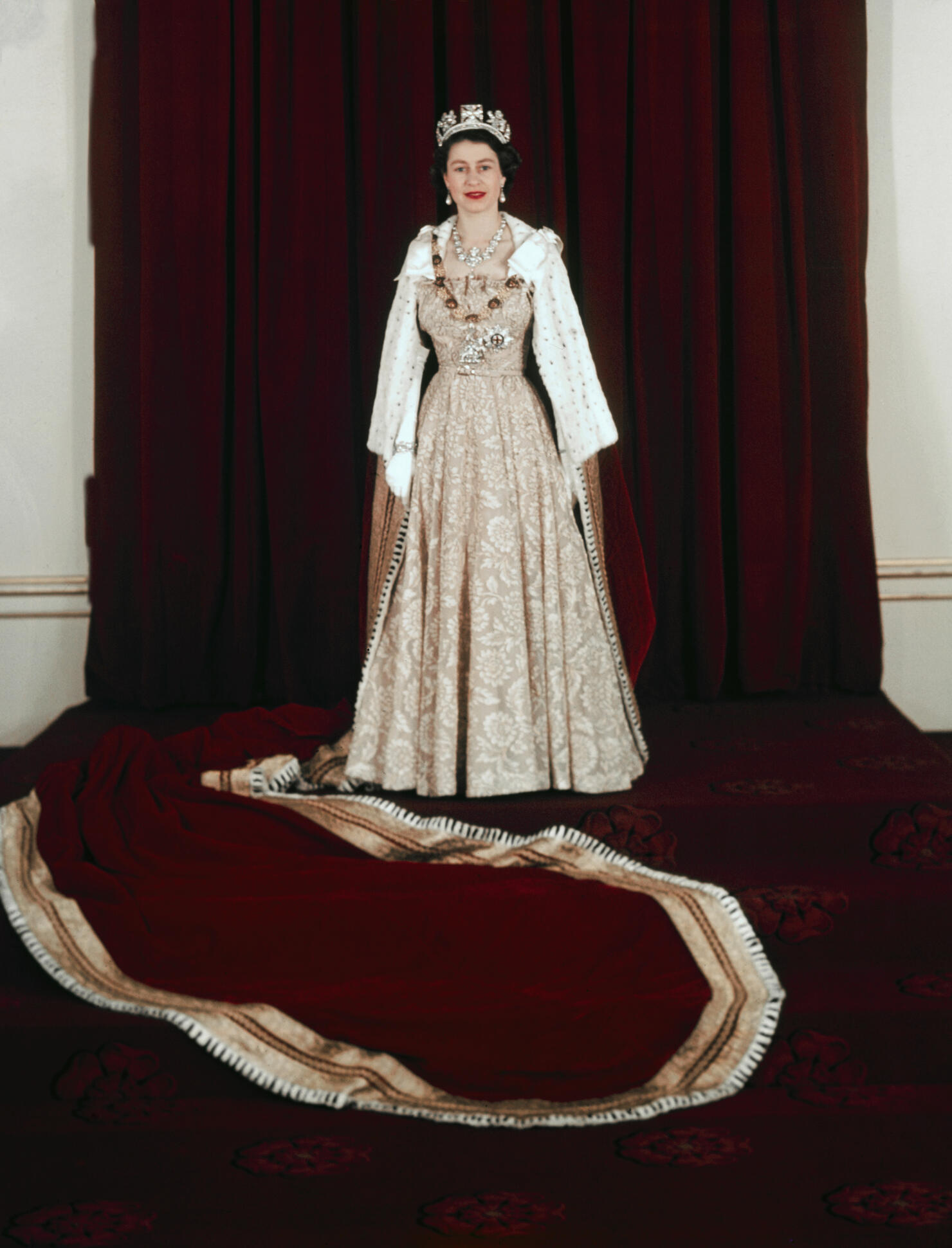 Queen Elizabeth Wearing Long Gown and Jeweled Crown