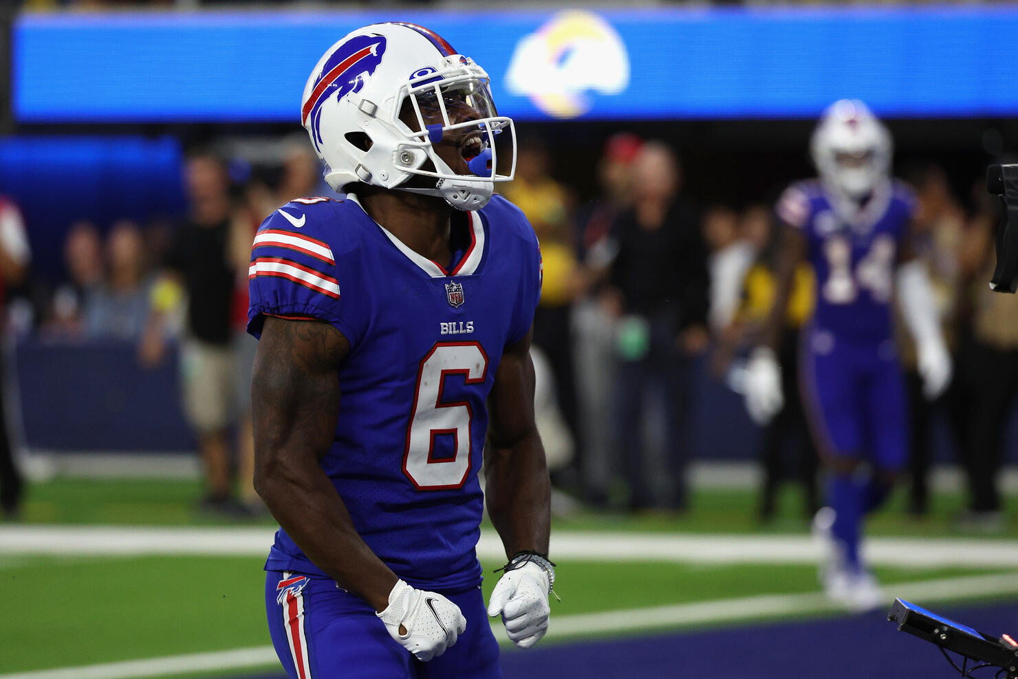 Buffalo Bills v Los Angeles Rams