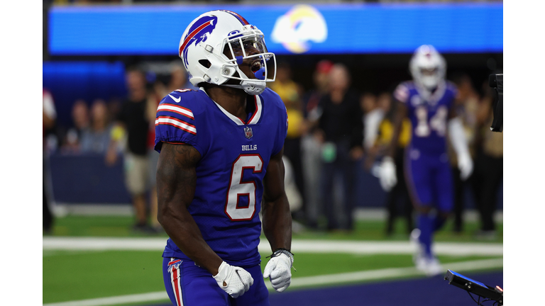 Buffalo Bills v Los Angeles Rams