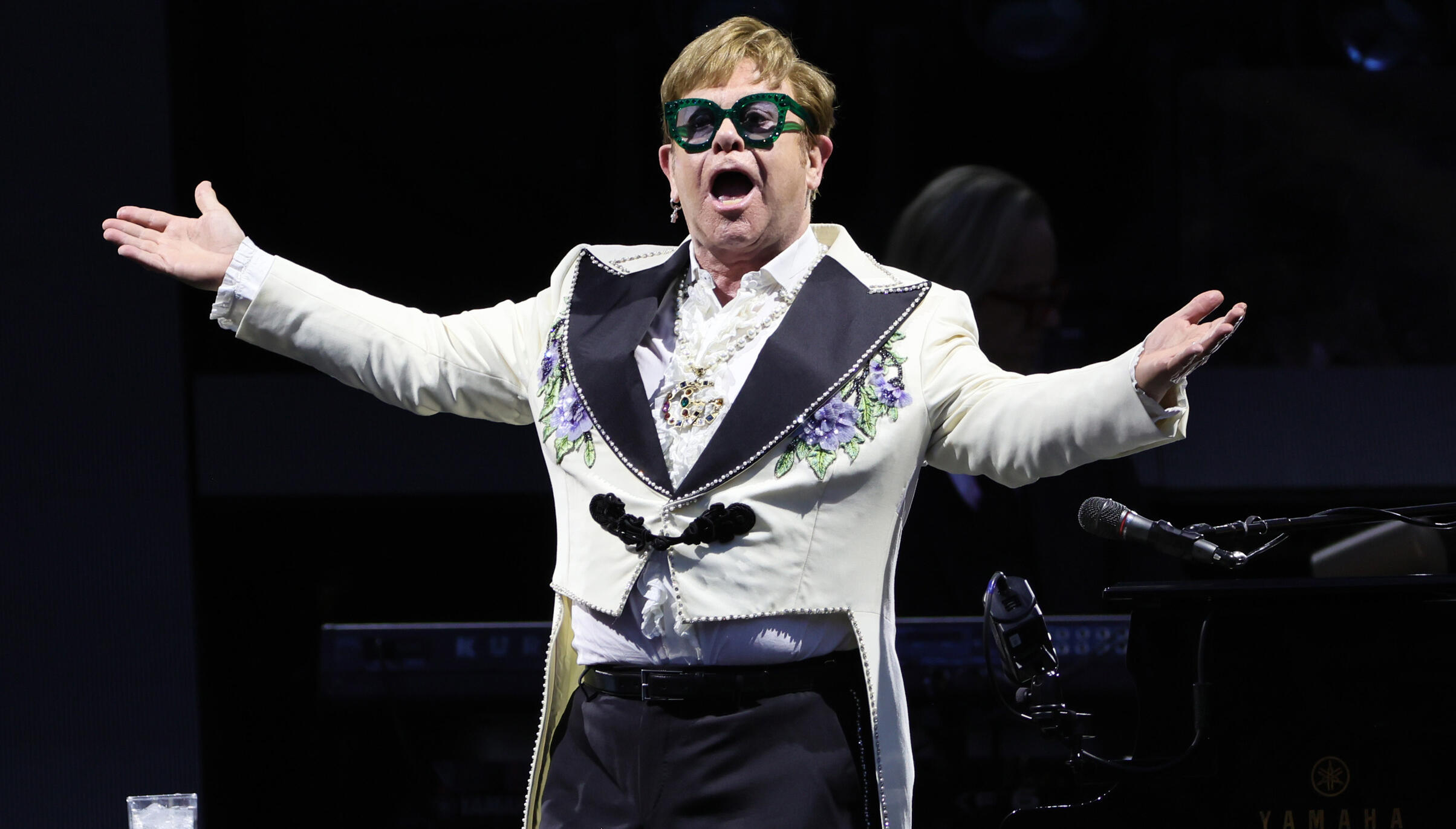 Elton John To Live Stream Final U.S. Concert Of Farewell Tour | iHeart