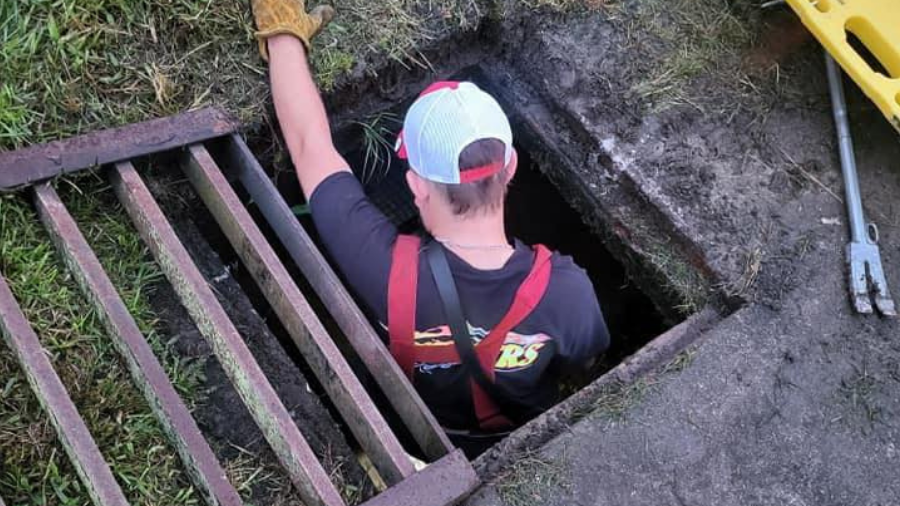 Ohio Man Gets Stuck In Grate While Rescuing Cat | iHeart