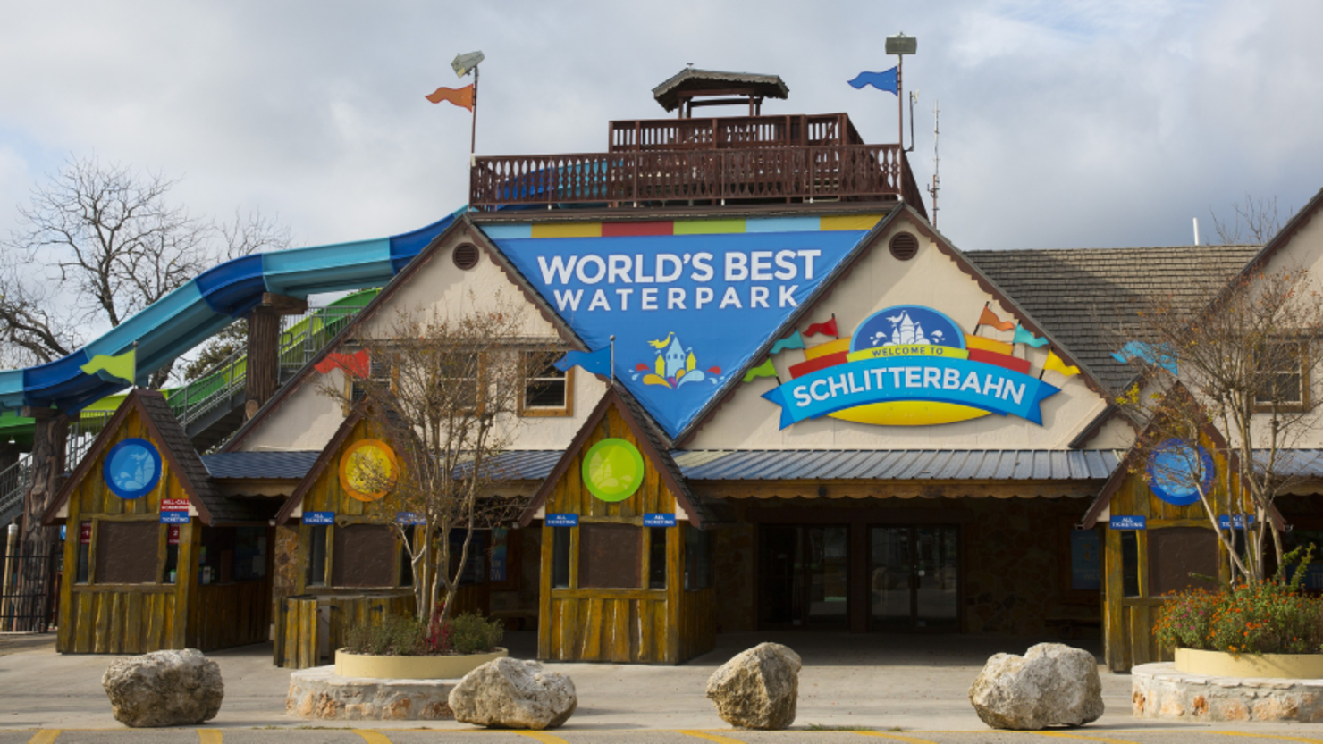 world-s-best-water-park-is-right-here-in-texas-for-the-24th-year-in-a