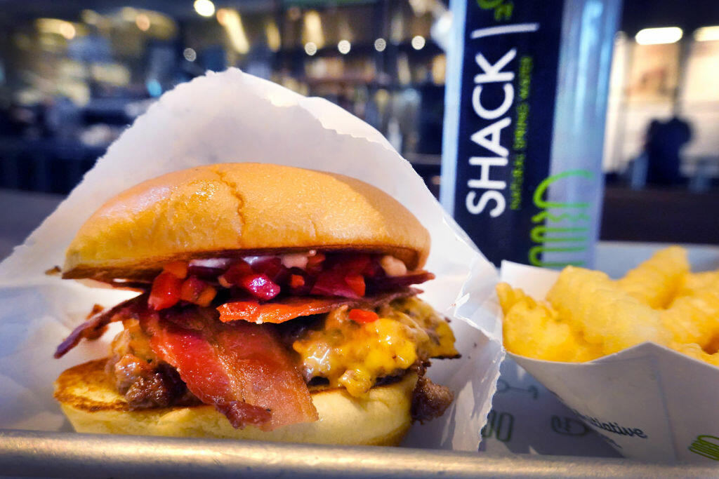 Shake Shack And The Hot Ones Collaborate For A Limited Edition Menu Iheart 