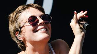 Maggie Rogers Makes Sure Fan Is OK During Scorching Festival Performance