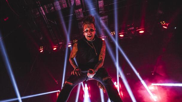 How You Can Experience A Spooky Haunted House With Jacoby Shaddix