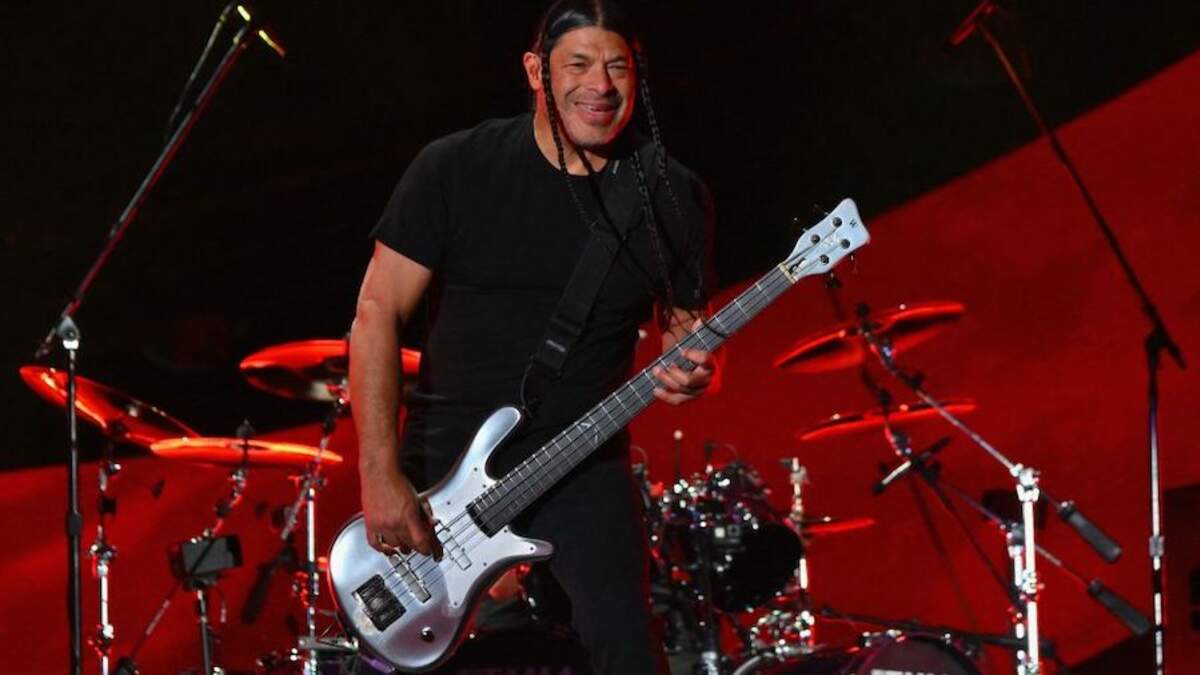 METALLICA's ROBERT TRUJILLO Throws His Weight Behind Crowdfunding