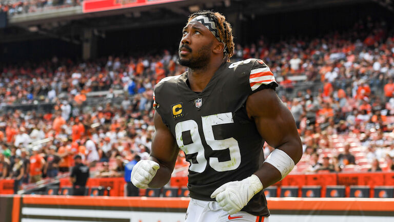 New York Jets v Cleveland Browns