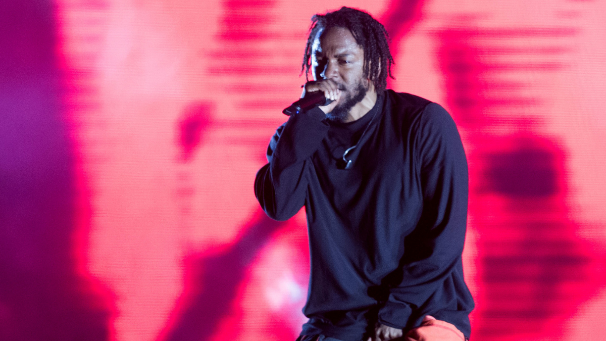 SNL: Kendrick Lamar Performs 'Father Time' With Sampha & 'Rich Spirit' –  Hollywood Life