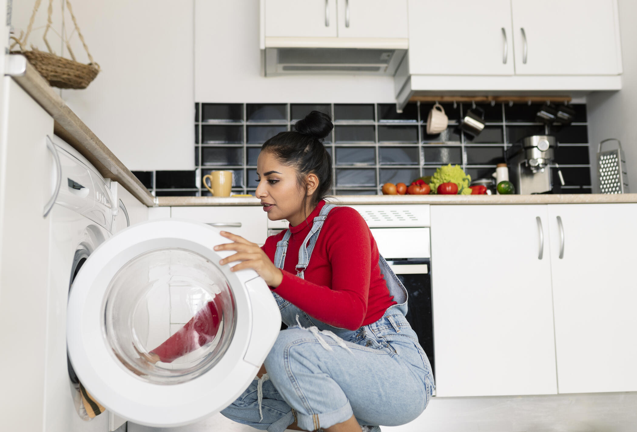 First Responders Rescue A Woman Stuck In Washing Machine PYX 106 Laura   633dab6b332f268f2692b4b1