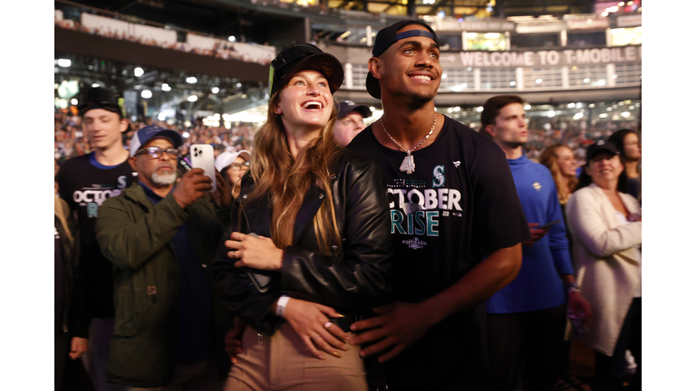 Oakland Athletics v Seattle Mariners