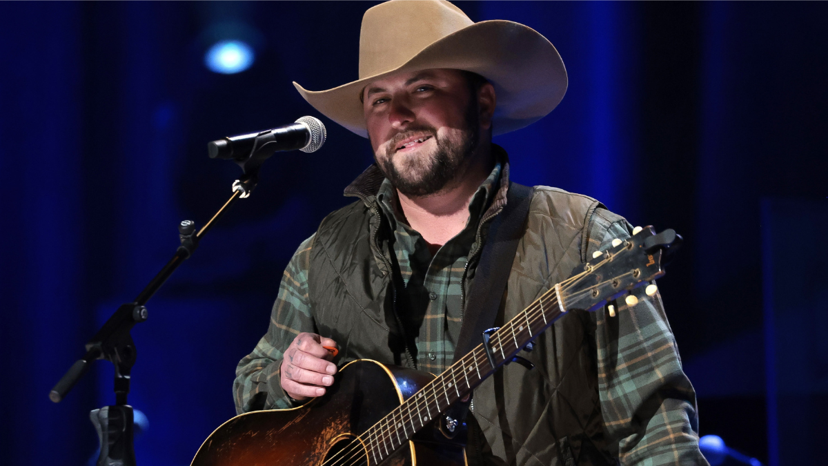 Tyler Farr Gets New Tattoo, Says “My Wife Won't Sleep Tonight”