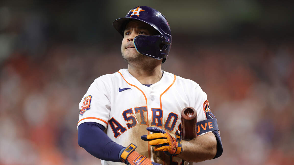 Astros' Jose Altuve trolled on Los Angeles Kings' video board