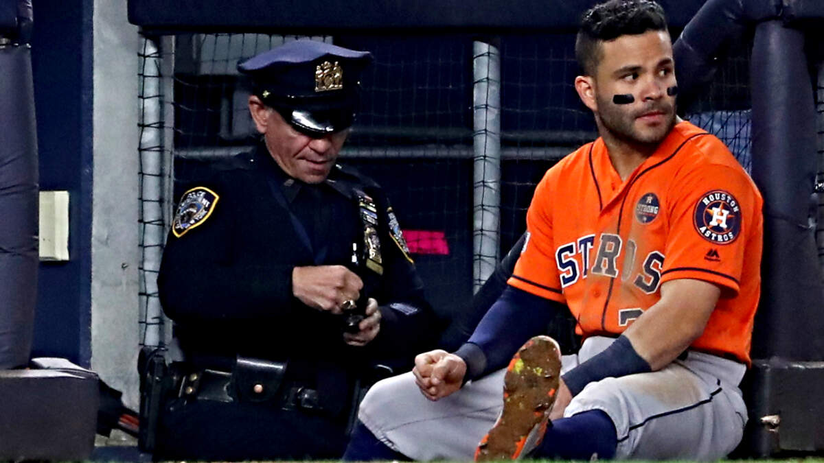 L.A. Kings Troll José Altuve Using Trash Can During Fan 'Look-Alike' Game