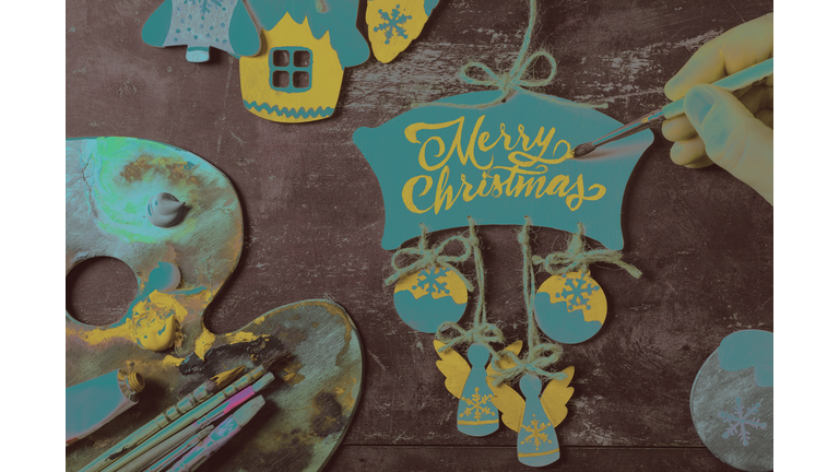 Hand painting Christmas decorations