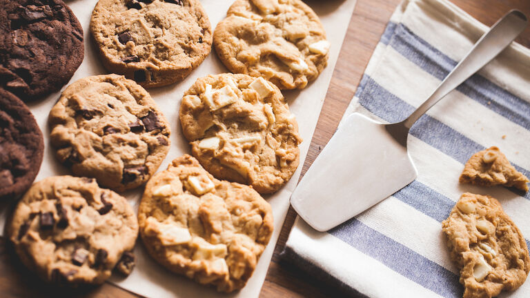 Baking cookies
