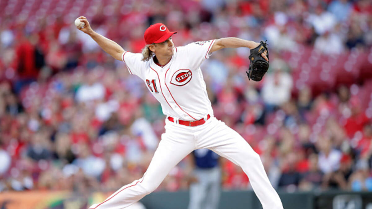 Boston Red Sox pitcher Bronson Arroyo speaks to the media at a news News  Photo - Getty Images