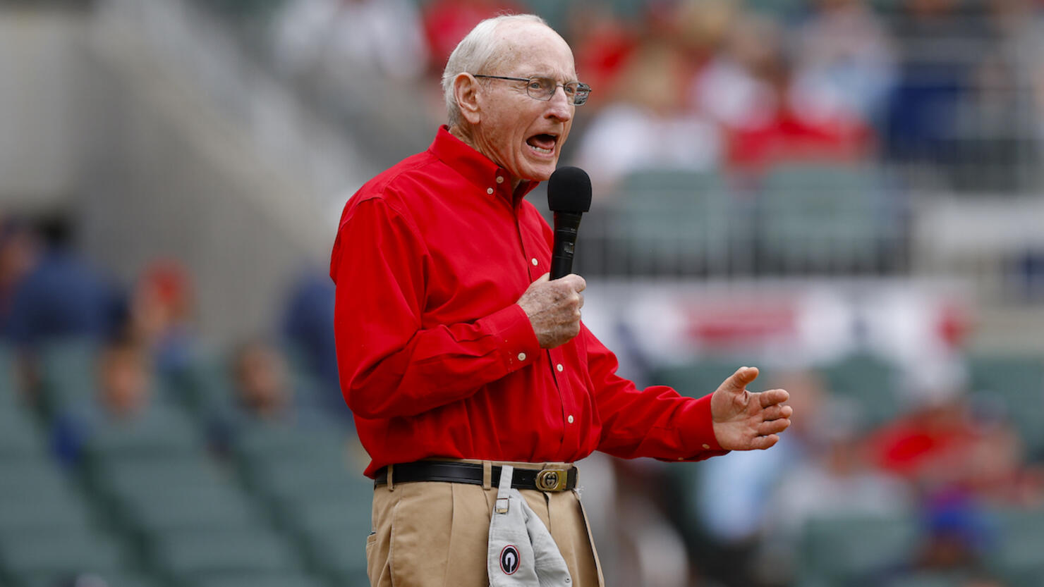 Vince Dooley, legendary Georgia football coach, dead at 90