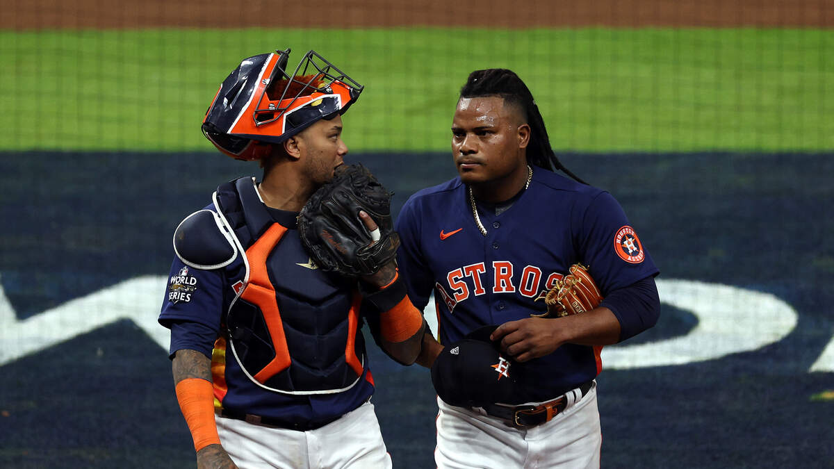 Astros catcher caught using illegal bat in Game 1 of World Series