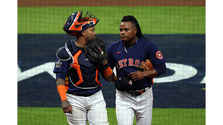 Astros' Maldonado allegedly used illegal bat in Game 1 of World