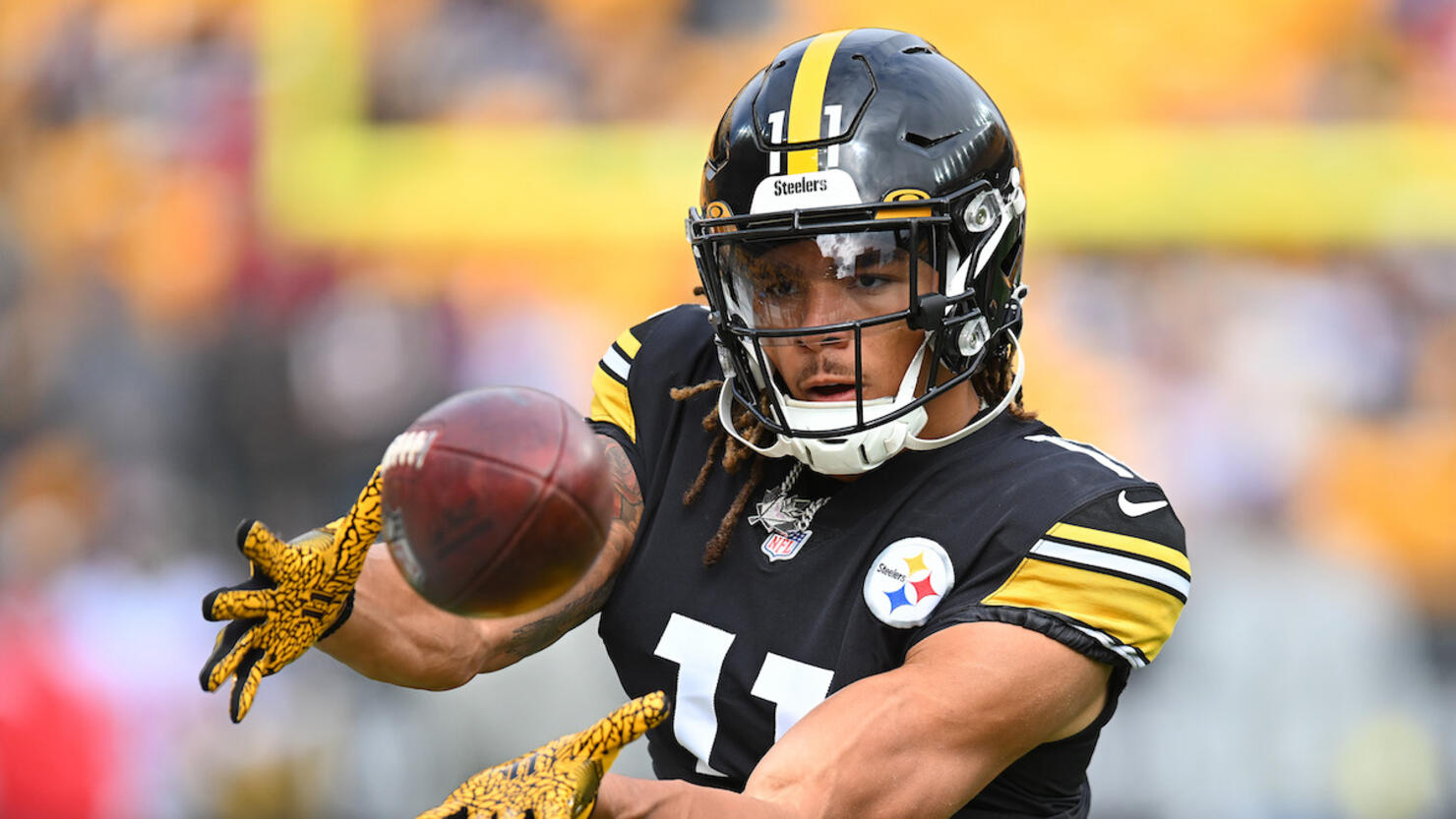 NFL trade deadline: Bears reportedly acquire WR Chase Claypool from Steelers