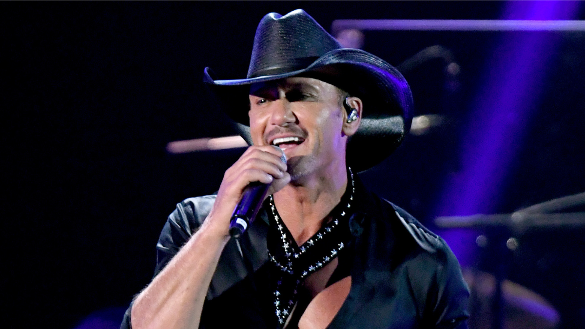 Country music singer and actor Tim McGraw, the son of former baseball  player Tug McGraw, is shown performing on stage during a live concert  appearance Stock Photo - Alamy