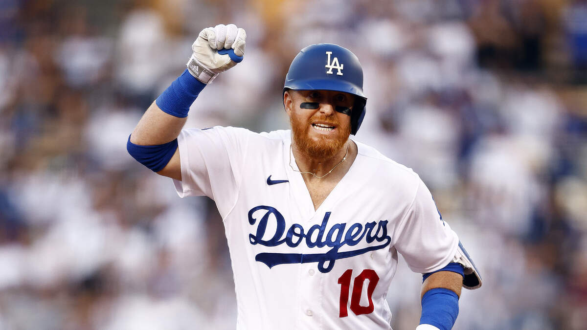 Justin Turner Talks Roberto Clemente Award, NLDS Loss & What Is