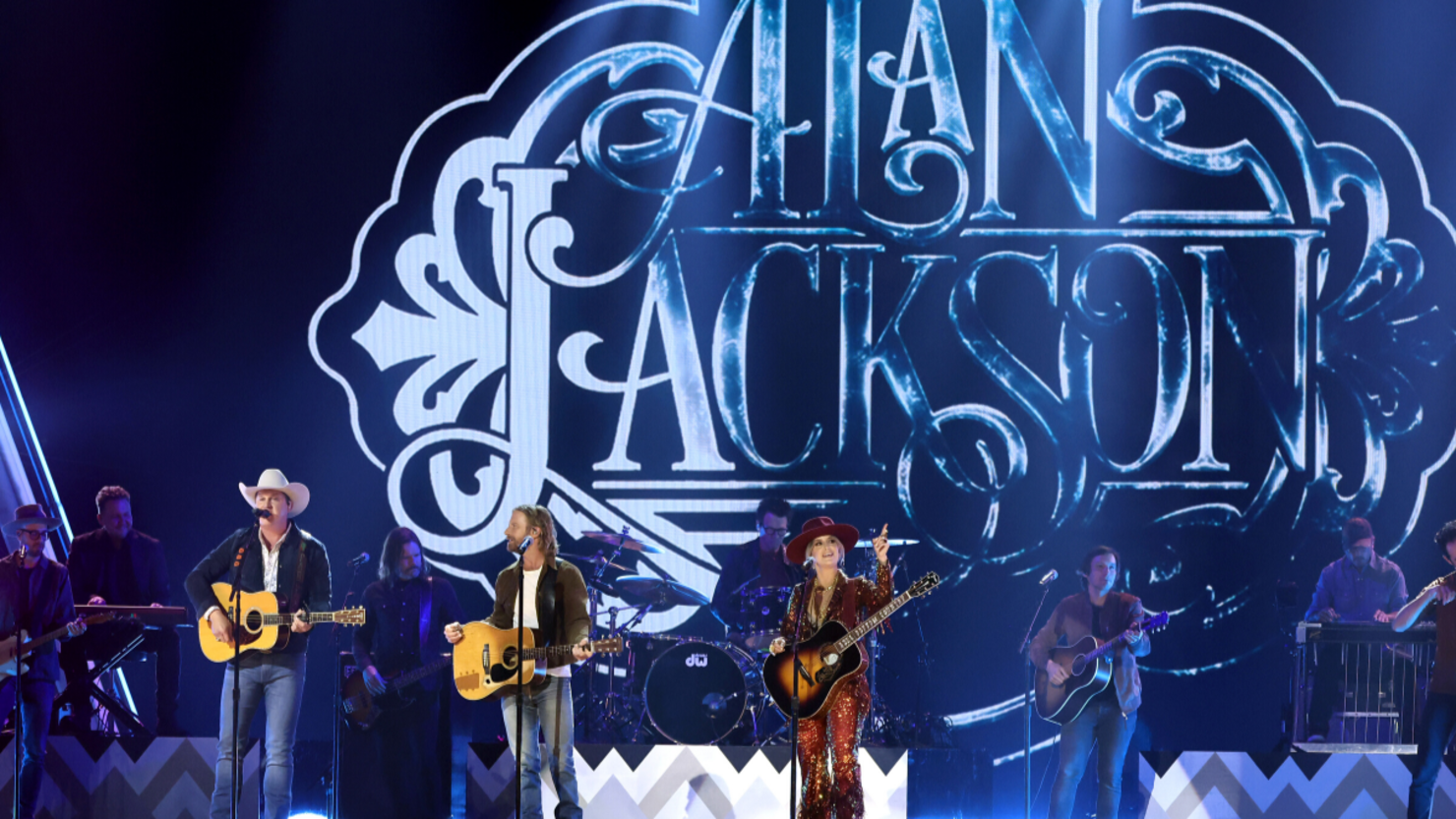 Alan Jackson Surprises the Audience feat Dierks Bentley, Jon Pardi