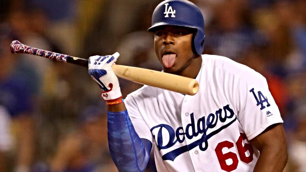 Yasiel Puig signs to play in Korea for max salary